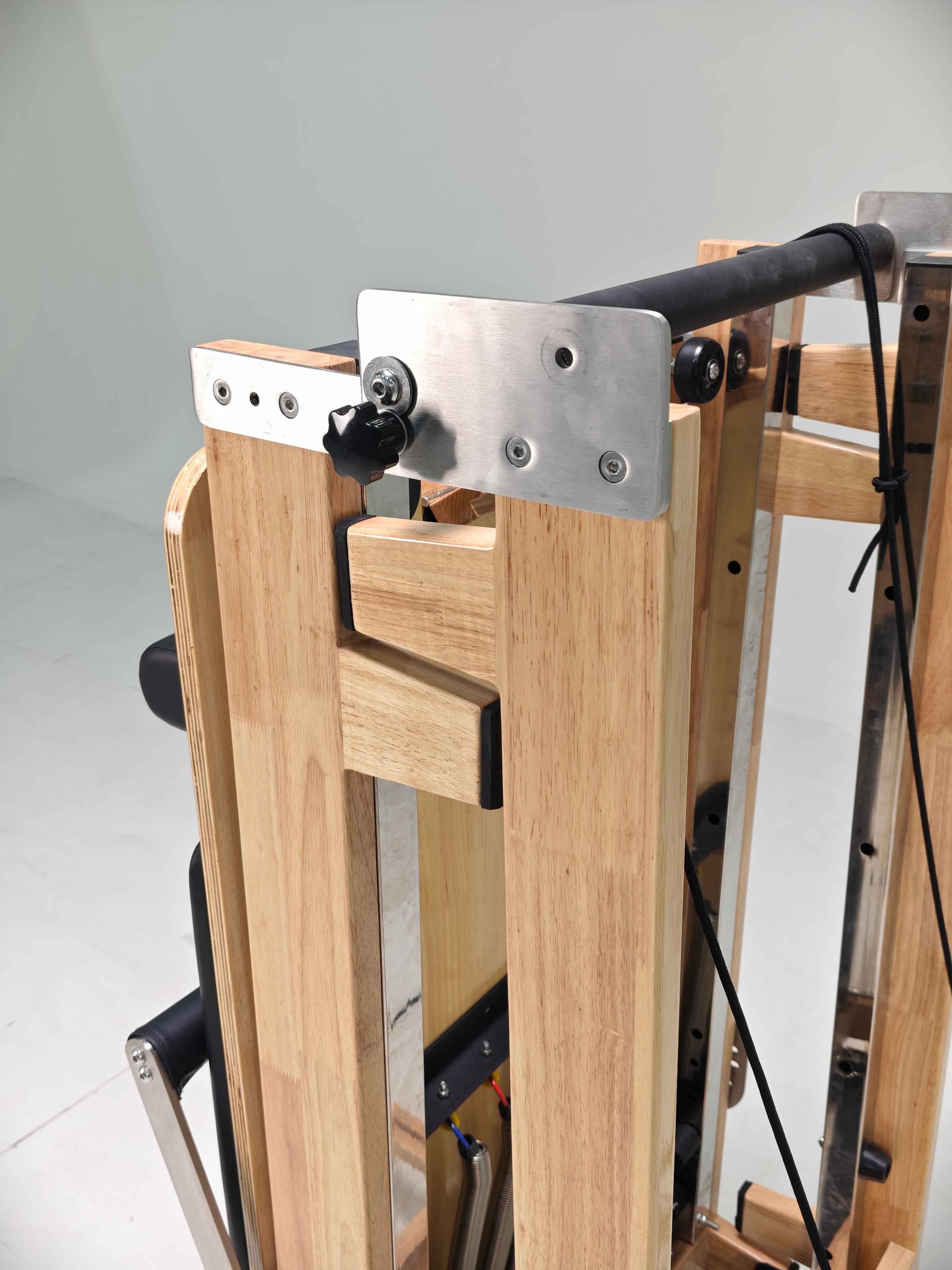 Commercial Foldable Oak & Alum - مراجعة Pilates & Yoga Vida وسعره