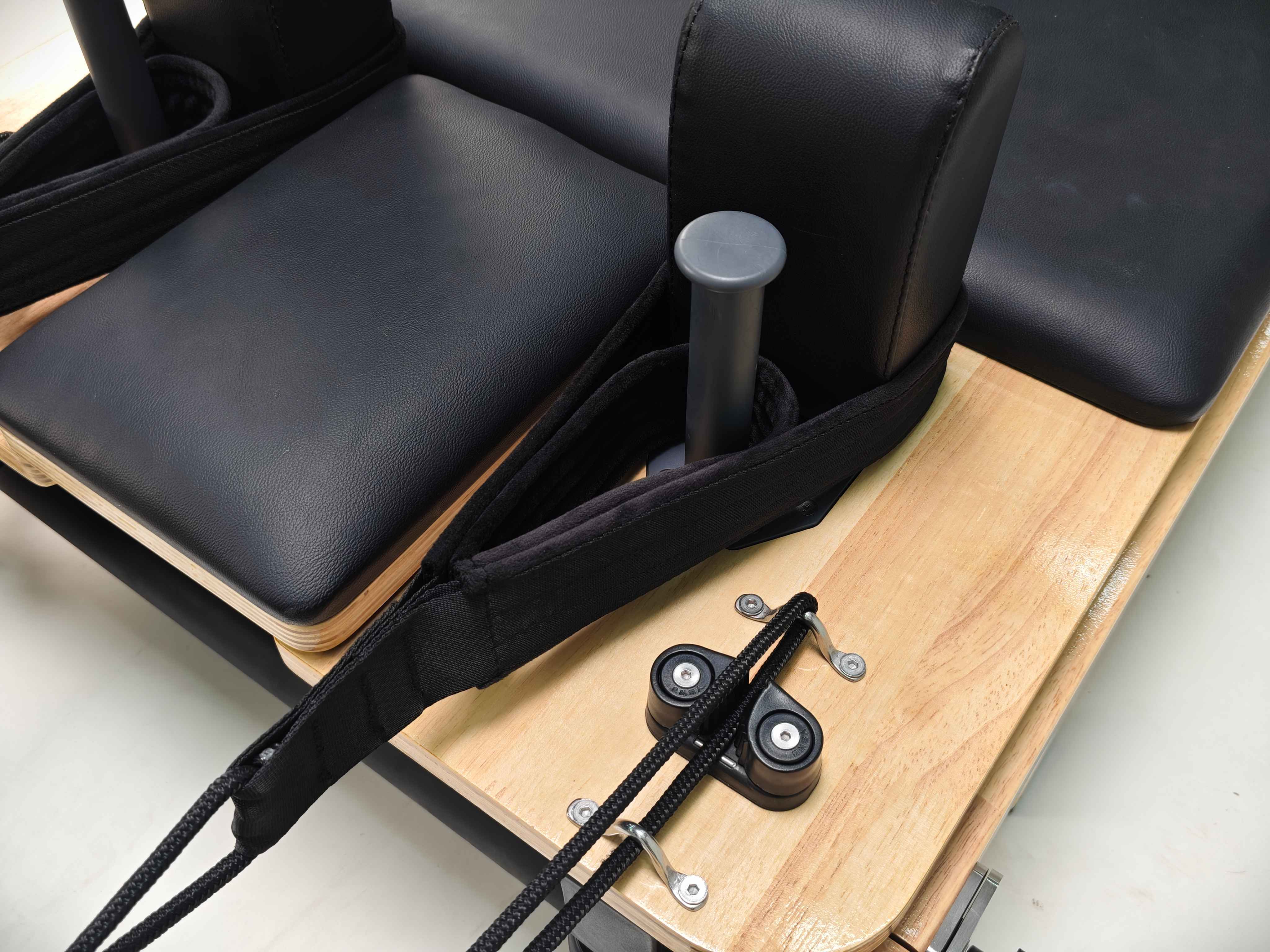 Premium Oak Foldable Pilates R - مراجعة Pilates & Yoga Vida وسعره