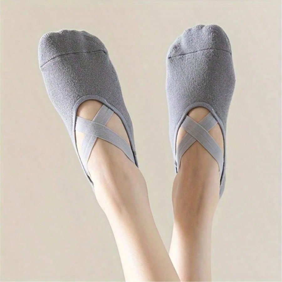 Anti-slip silicone sole yoga s - مراجعة Pilates With Yoga وسعره