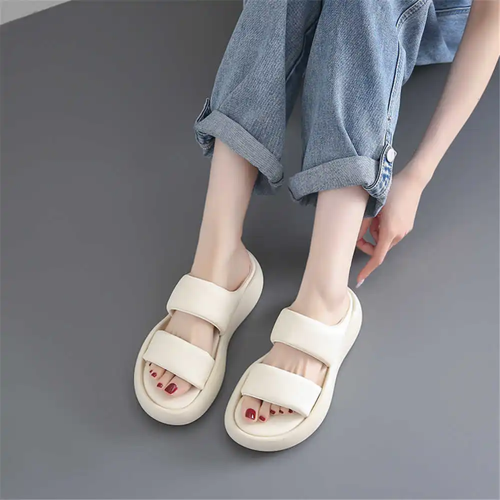 Size 39 Strips Summer Shoes Sa - مراجعة Pilates Yoga House وسعره