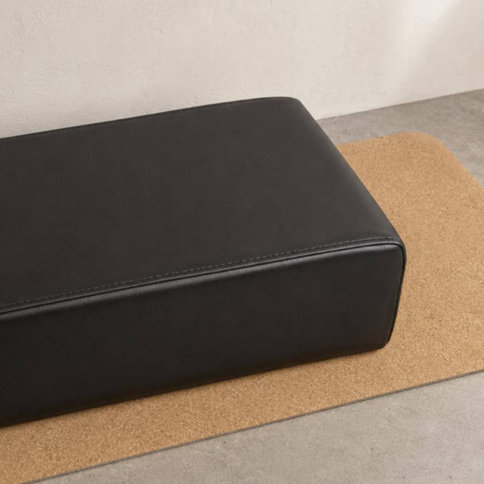 Pilates Auxiliary Box Stitched - مراجعة Pilates & Yoga Vida وسعره